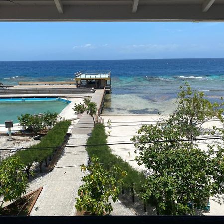 Coral View Beach Resort Utila Exterior photo